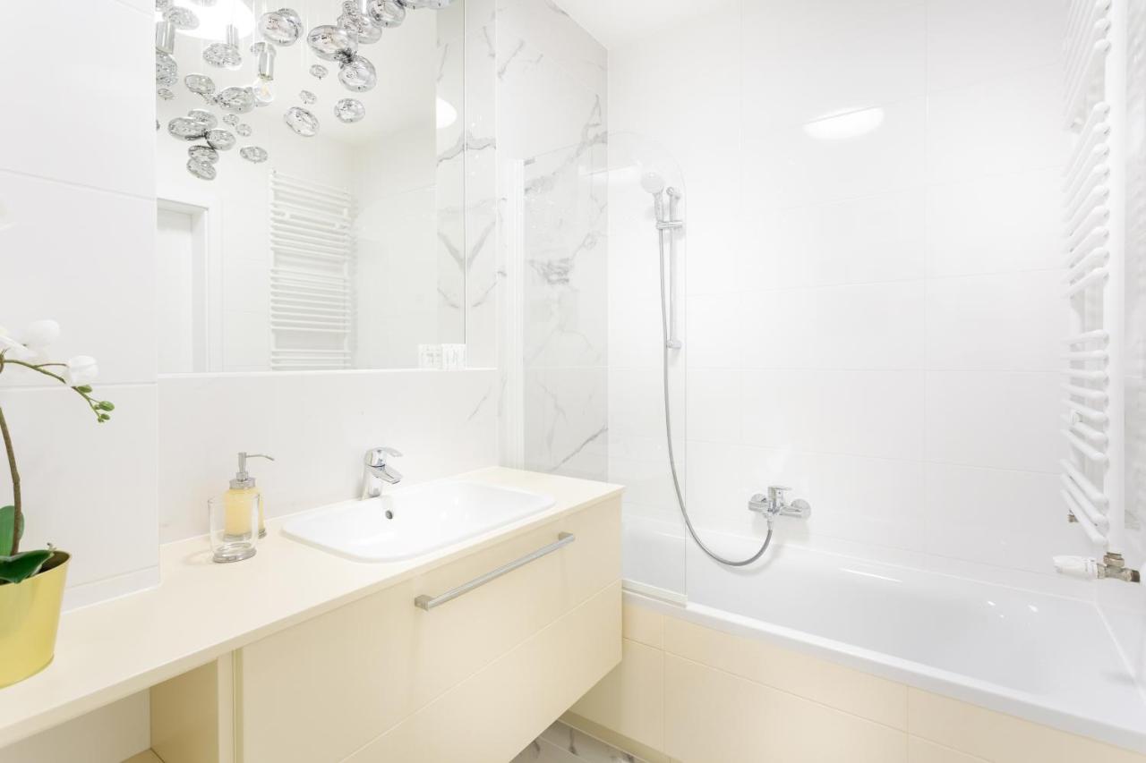 פוזנן H2 Apartment- Gasiorowskich 4 - Parking Podziemny - Self Check In 24H - Mtp Targi - Pkp - Sklep Netto W Budynku מראה חיצוני תמונה